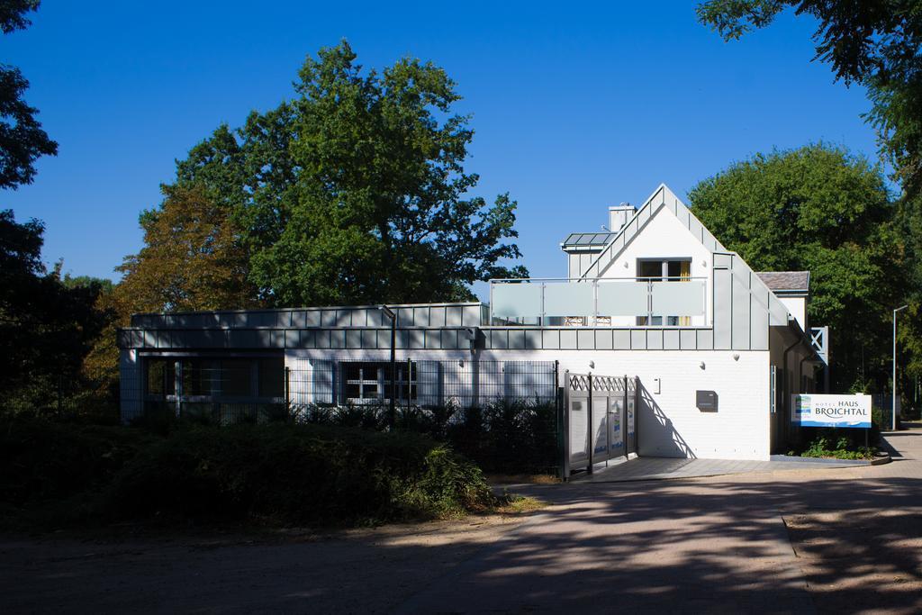 Hotel Haus Broichtal Alsdorf Extérieur photo